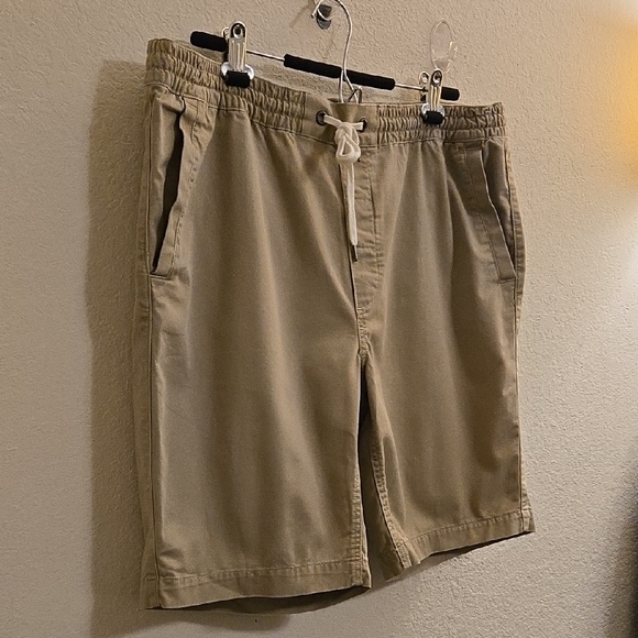 Polo Ralph Lauren Flat Front Jogget Shorts - Sandcastle Beige - XL - Picture 3 of 15